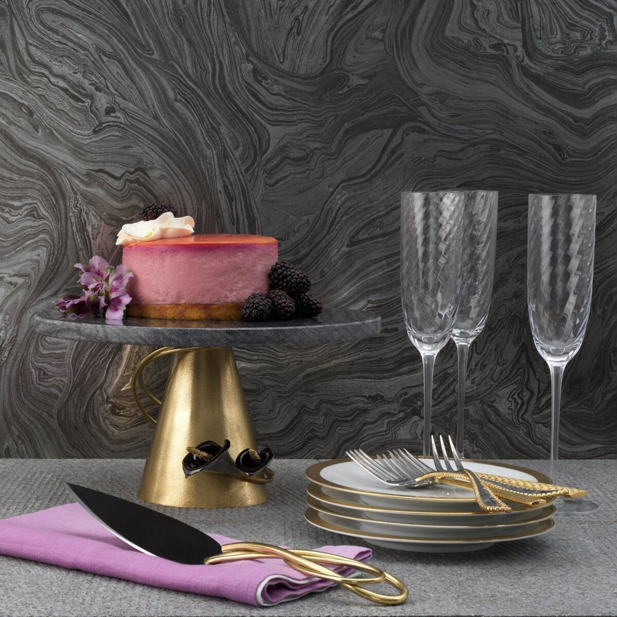 Calla Lily Cake Stand Midnight